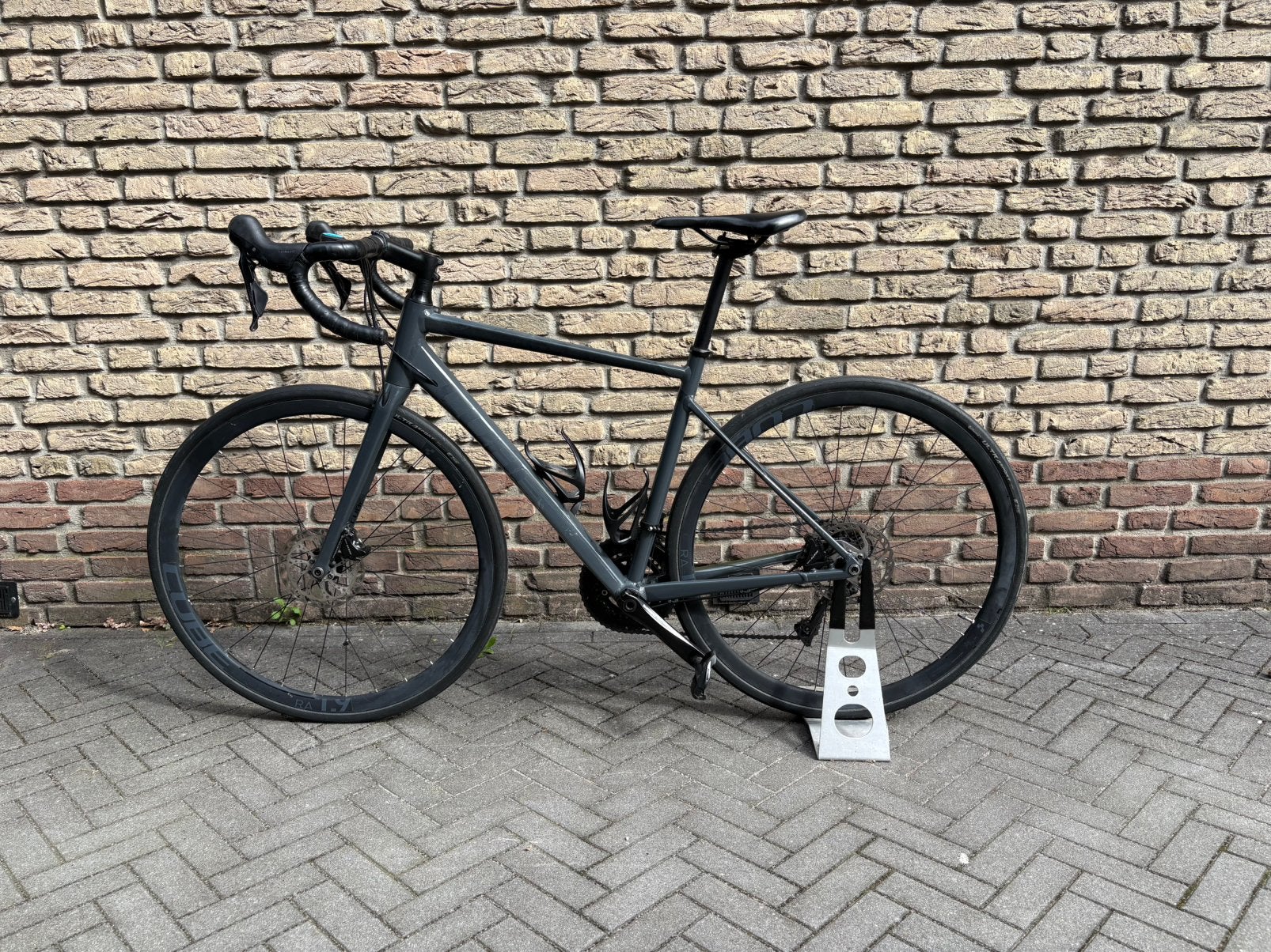 Cube Attain (model 2021) racefiets, Fietsen en Brommers, Aluminium, Zo goed als nieuw, Meer dan 20 versnellingen, Schijfrem
