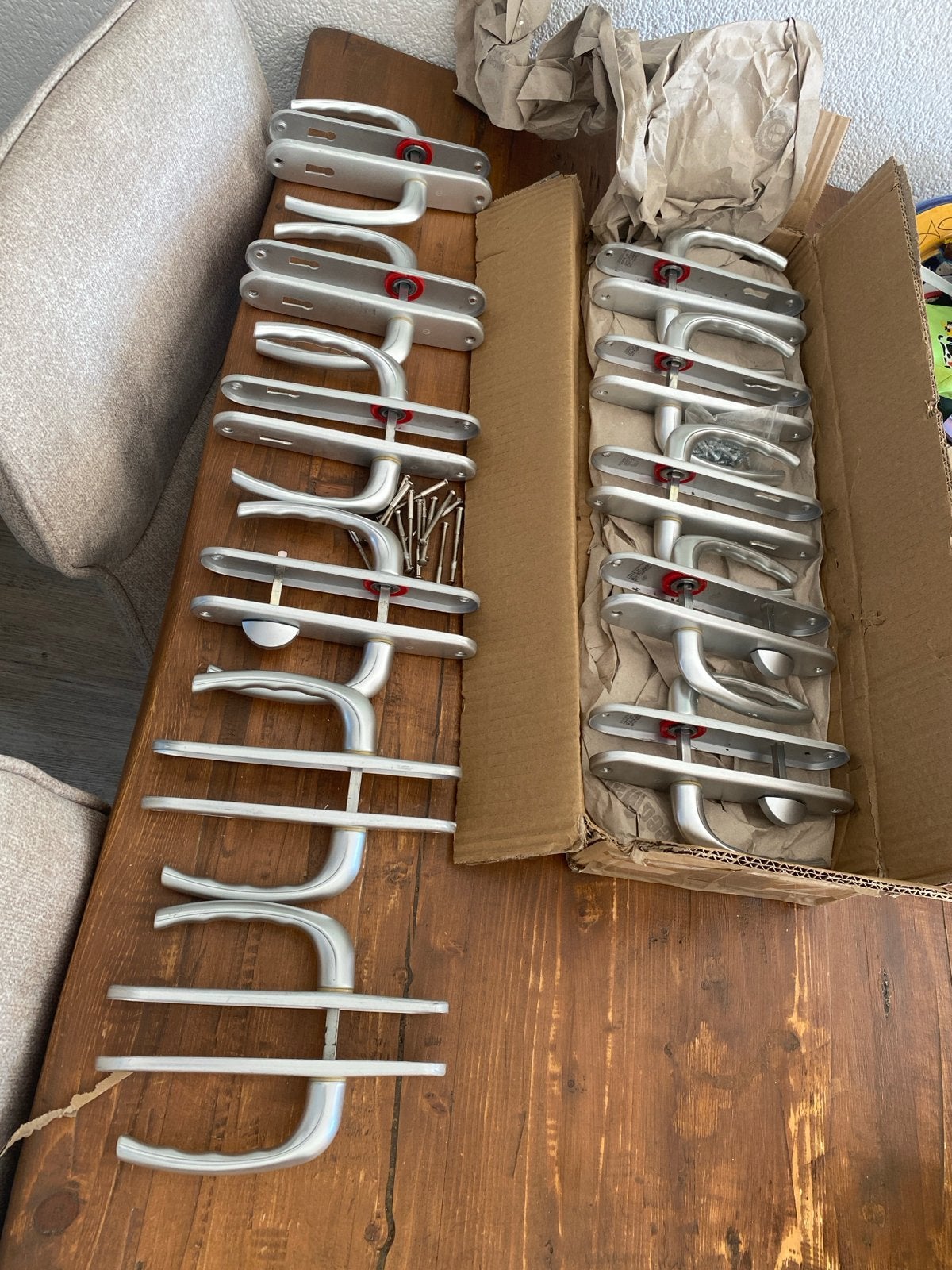 Set van 11 aluminium deurklinken met schilden, Ophalen of Verzenden, Zo goed als nieuw, Overige materialen, Klink of Kruk