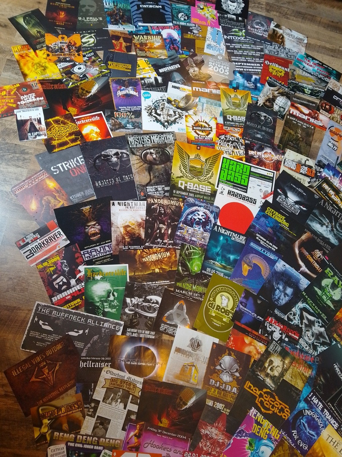 130+ Millenium flyers 2004/2008 hardcore thunderdome gabber, Verzamelen, Overige Verzamelen, Verzenden, Nieuw