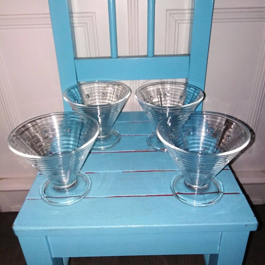 ijscoupjes helder glas met bolletjes 4 stuks, Ophalen, Glas of Glazen, Overige stijlen, Glas