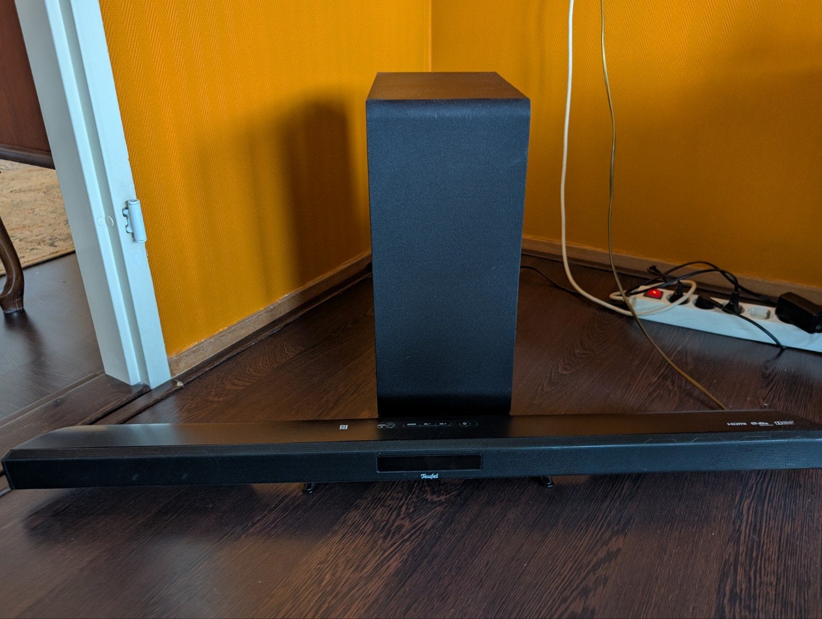 Teufel Soundbar met Afstandsbediening en Kabels, Audio, Tv en Foto, Soundbars, Ophalen of Verzenden, Met externe subwoofer, Gebruikt