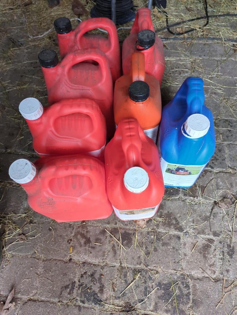 5 liter jerrycans - meerdere beschikbaar, Ophalen of Verzenden