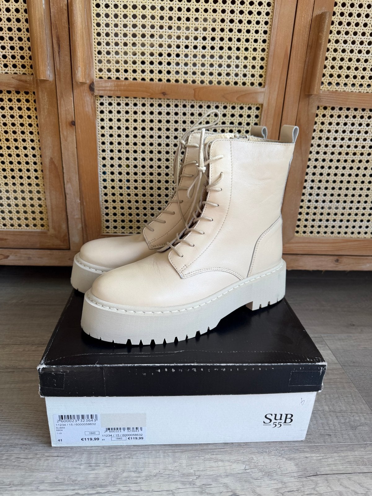 SUB55 Beige Veterlaarzen Maat 41, Ophalen of Verzenden, Nieuw, Beige, Lage of Enkellaarzen