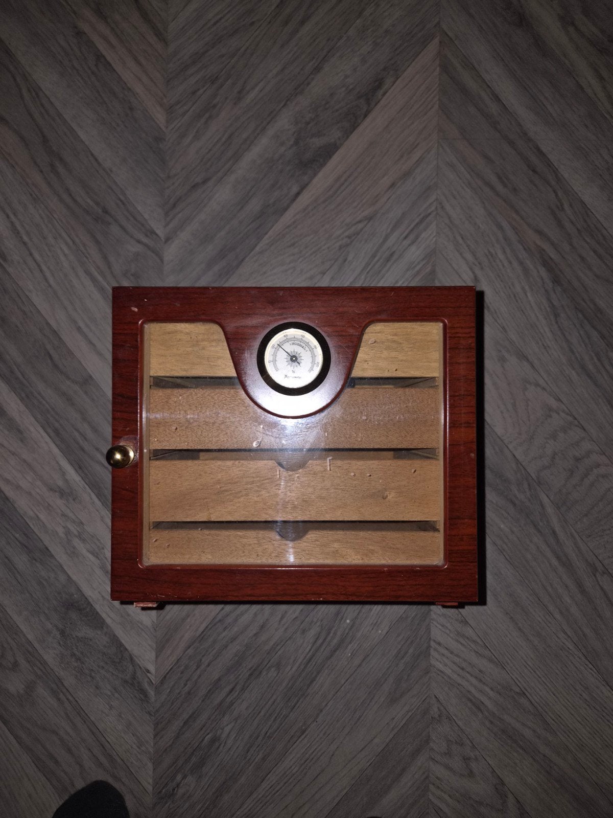 Mooi houten  humidor kabinet met hygrometer en  4 humidifier, Ophalen of Verzenden, Gebruikt