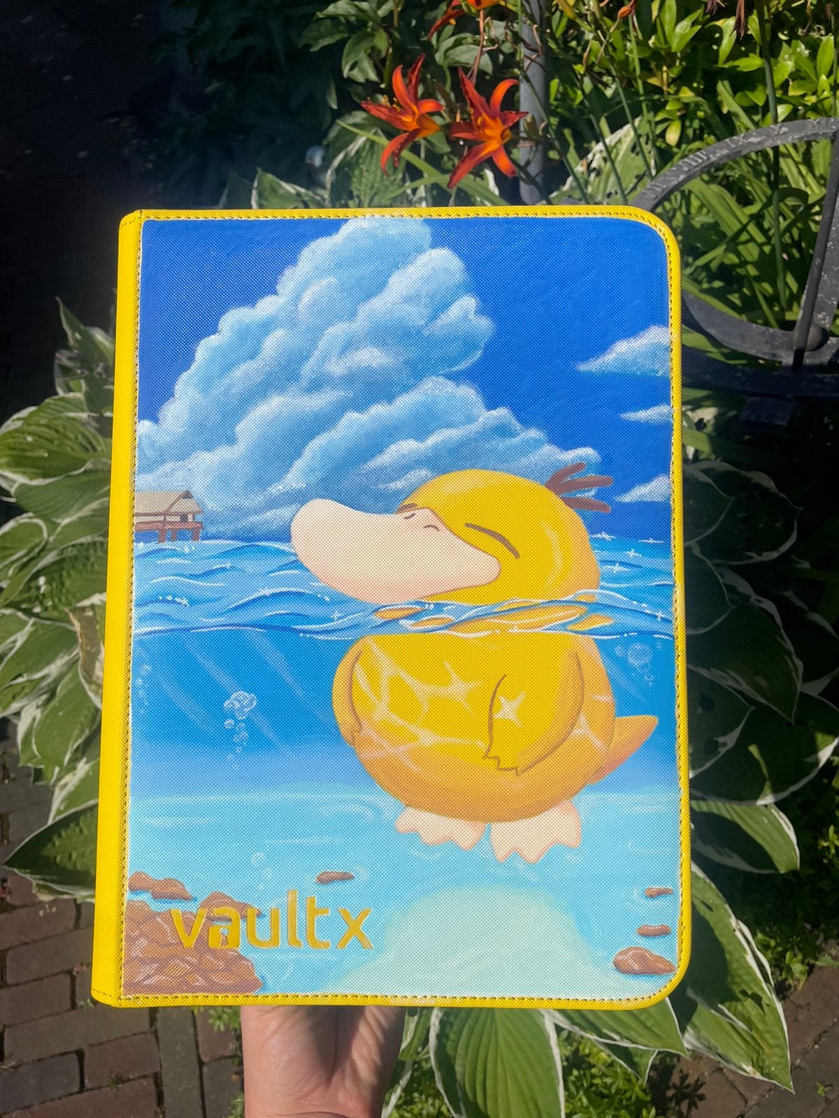 Vault X Psyduck binder, Ophalen of Verzenden, Zo goed als nieuw