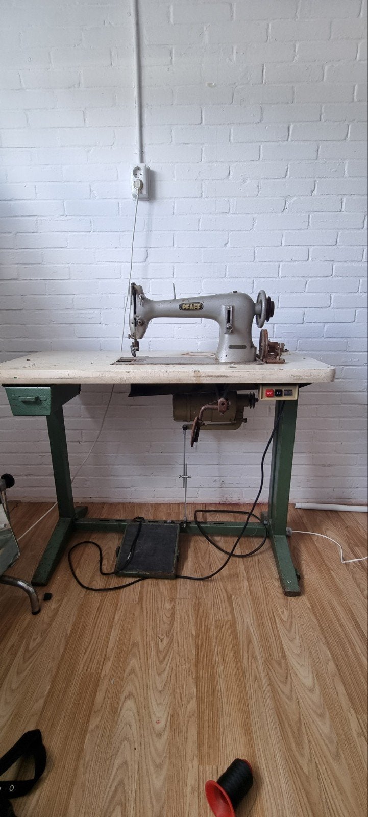 Industriële naaimachine Pfaff - Opknapper, Hobby en Vrije tijd, Ophalen, Naaimachine, Industrieel, Gebruikt