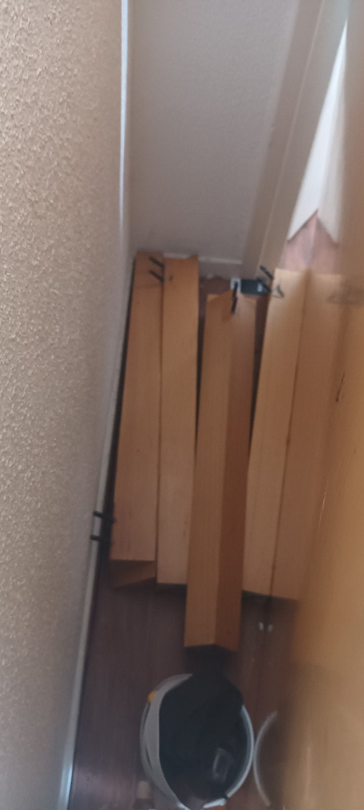 Foto 4 van Gebruiksvriendelijke tafel, klein en handig
