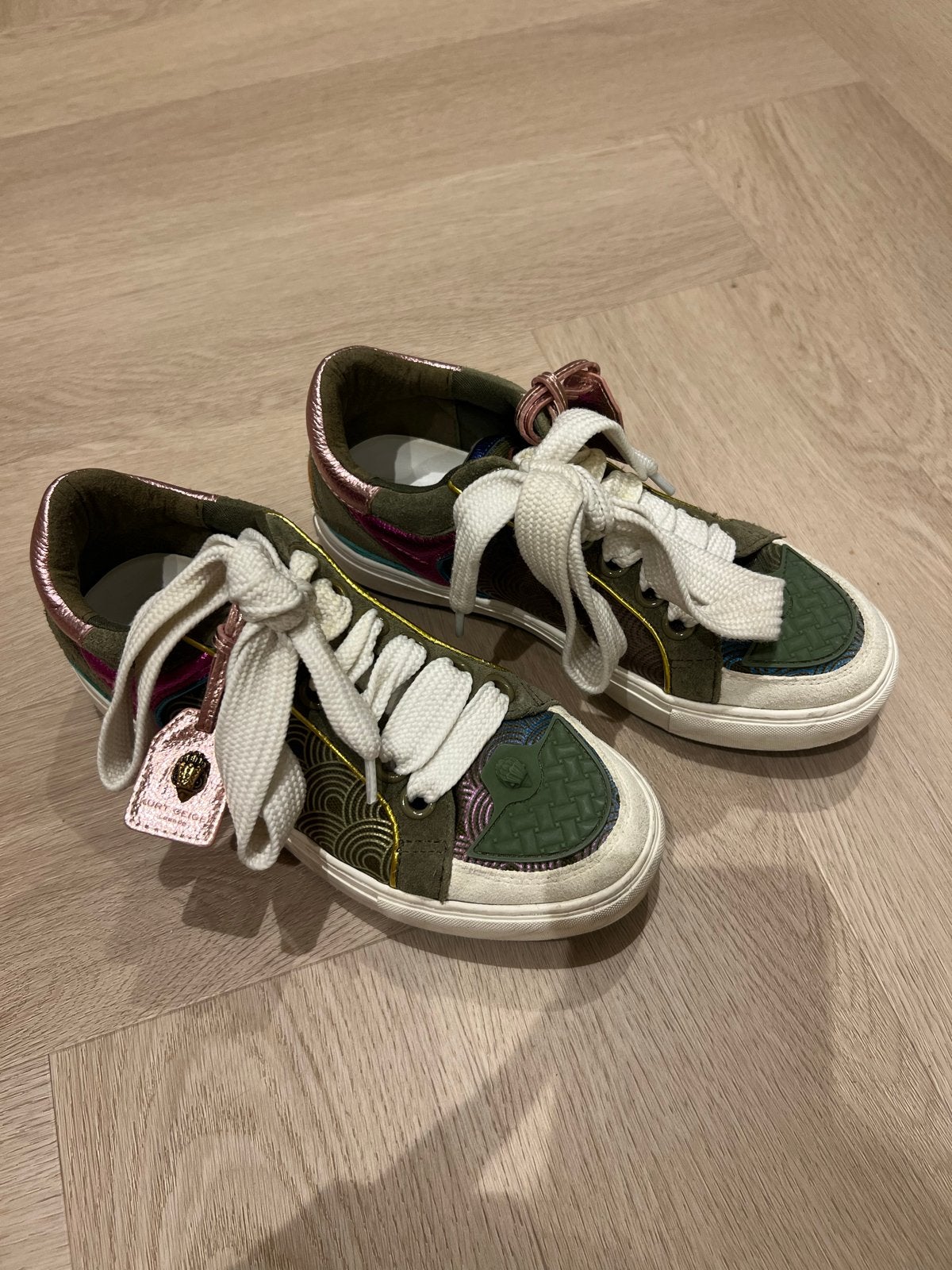 Kurt Geiger, Ophalen of Verzenden, Zo goed als nieuw, Groen, Sneakers of Gympen