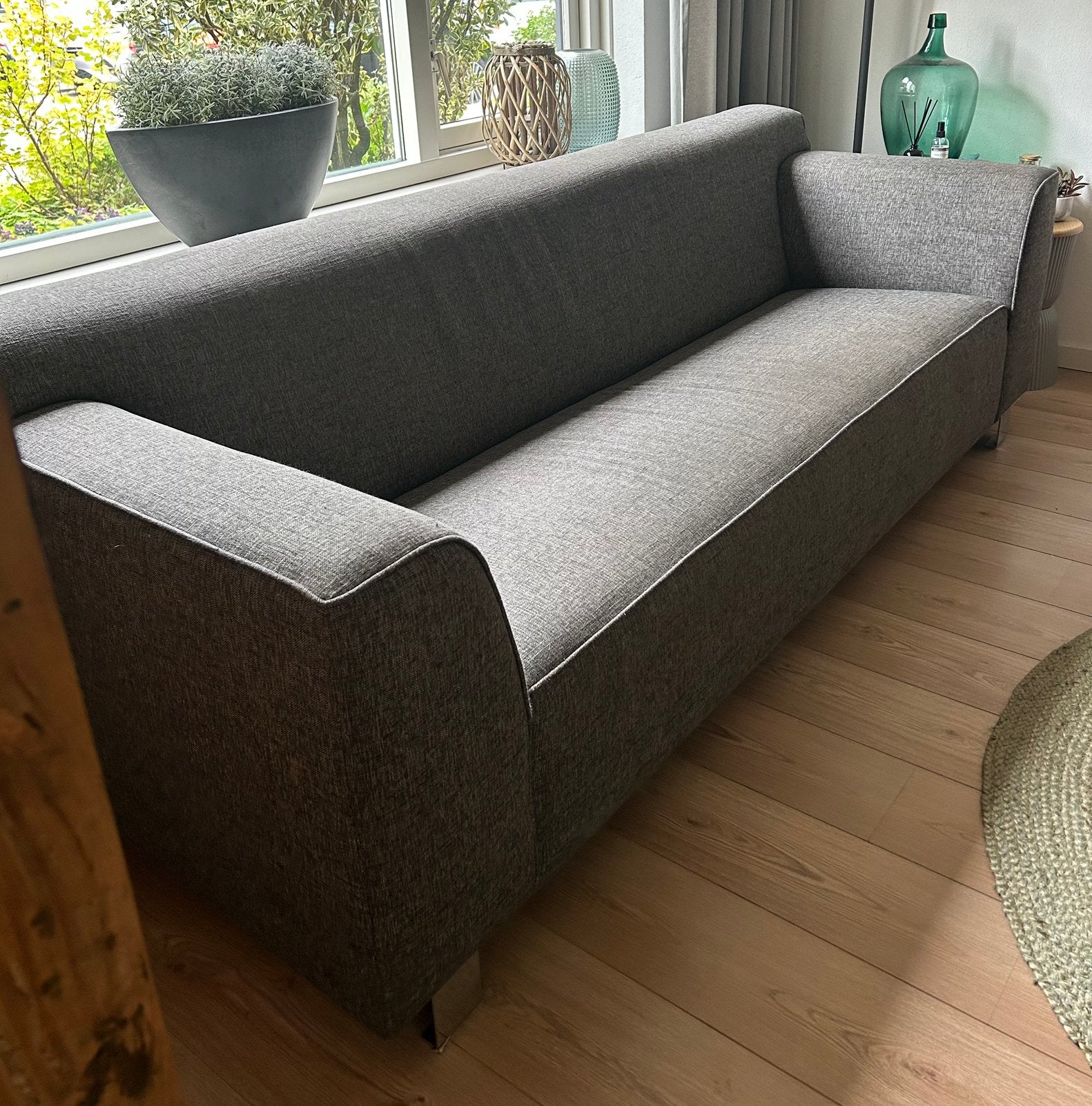 Grijze driezitsbank, Ophalen, Gebruikt, Driepersoons, 75 tot 100 cm