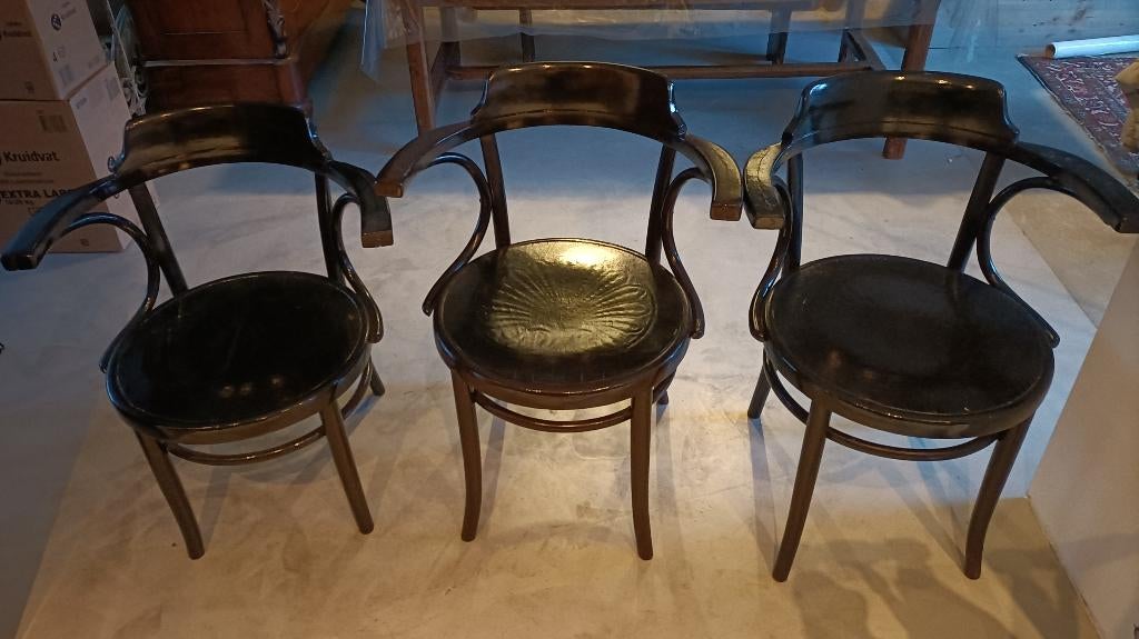 Thonet stoelen, Antiek en Kunst, Antiek | Meubels | Stoelen en Banken, Ophalen