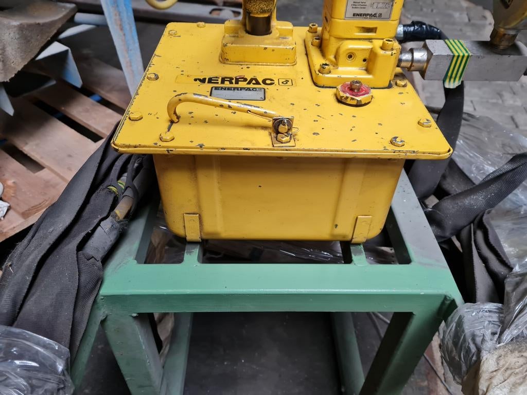 Enerpac Hydraulische Pomp - Max 700 Bar, Doe-het-zelf en Verbouw, Ophalen