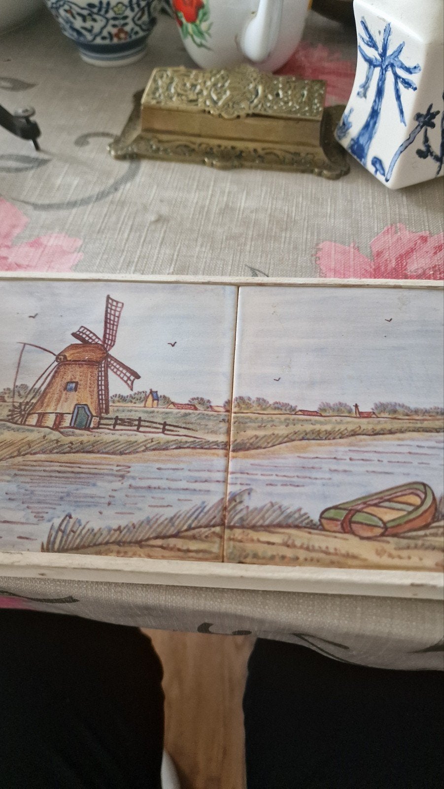 2 ingelijste tegels J. Alkemal Workum - Molen en Landschap, Ophalen of Verzenden