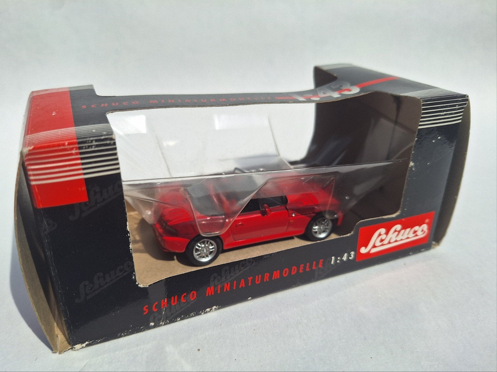 BMW Z3 (open) - rood - Schuco - 1:43, Hobby en Vrije tijd, Ophalen of Verzenden, Zo goed als nieuw, Auto, Schuco