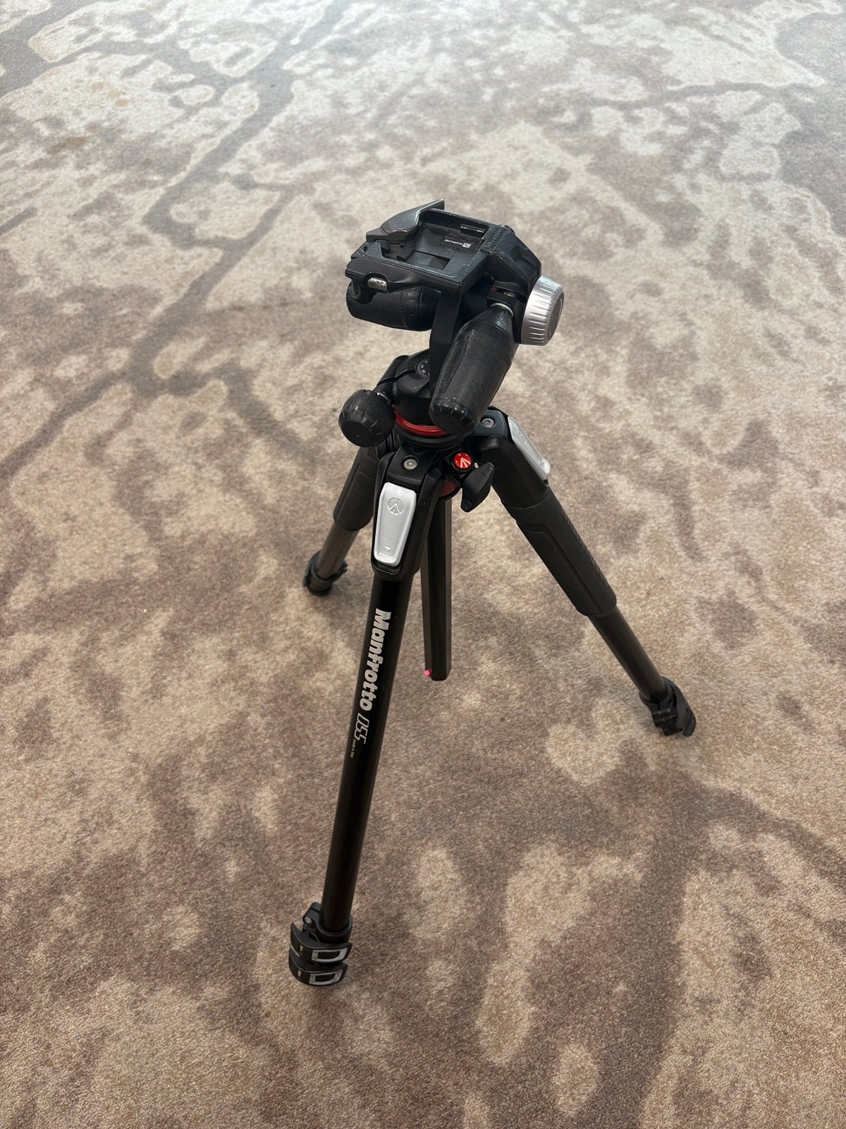 Manfrotto MT055XPRO3 statief + Manfrotto statiefhoofd, Audio, Tv en Foto, Fotografie | Statieven en Balhoofden, Zo goed als nieuw