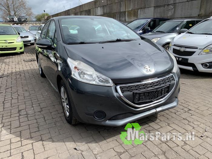Navigatie Module van een Peugeot 208, Gebruikt, -, -, Ophalen of Verzenden