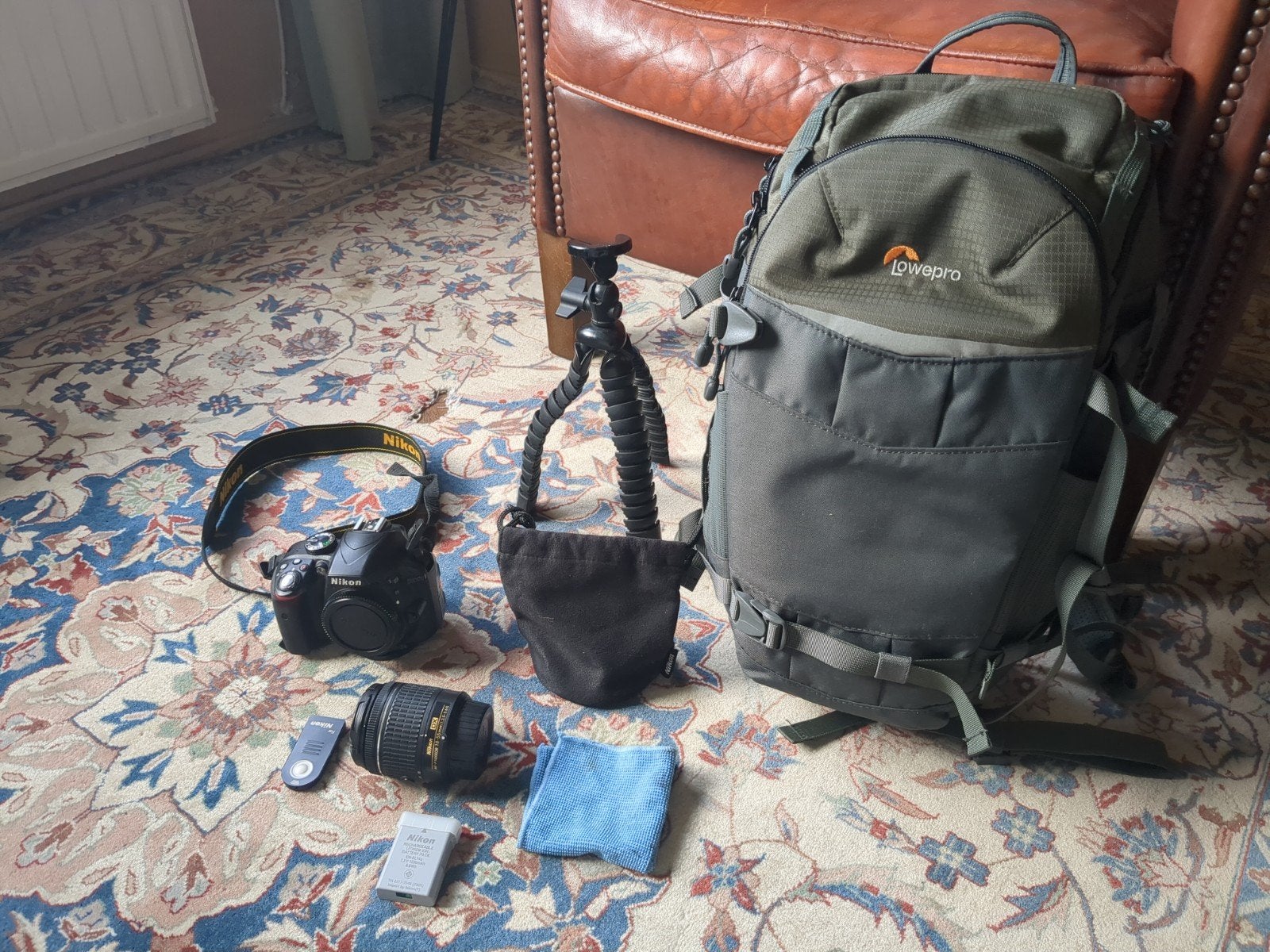 Nikon D3300 Spiegelreflexcamera+ Nikkor lens 18-55mm en tas,, Beeldstabilisatie, Spiegelreflex, Ophalen of Verzenden, Zo goed als nieuw