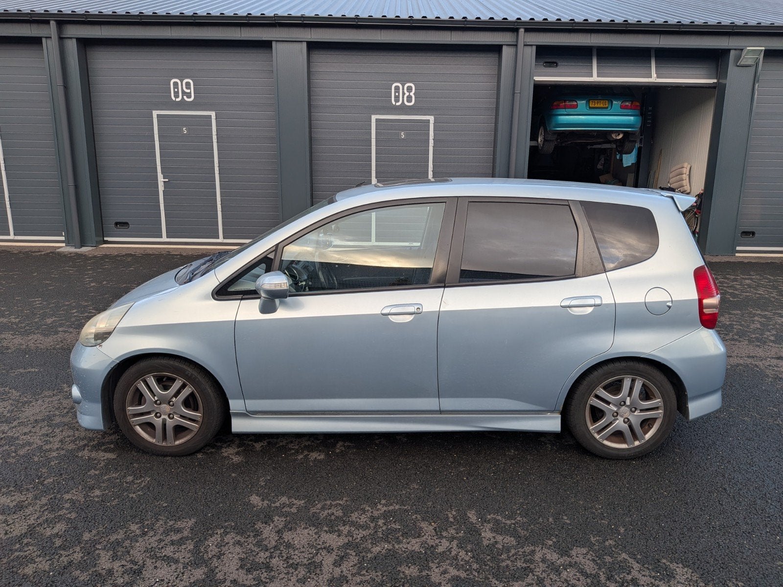 Honda Jazz | Schuifdak | Trekhaak | Airco | APK 12-2026, Auto's, Voorwielaandrijving, 83 pk, 450 kg, 40 €/maand