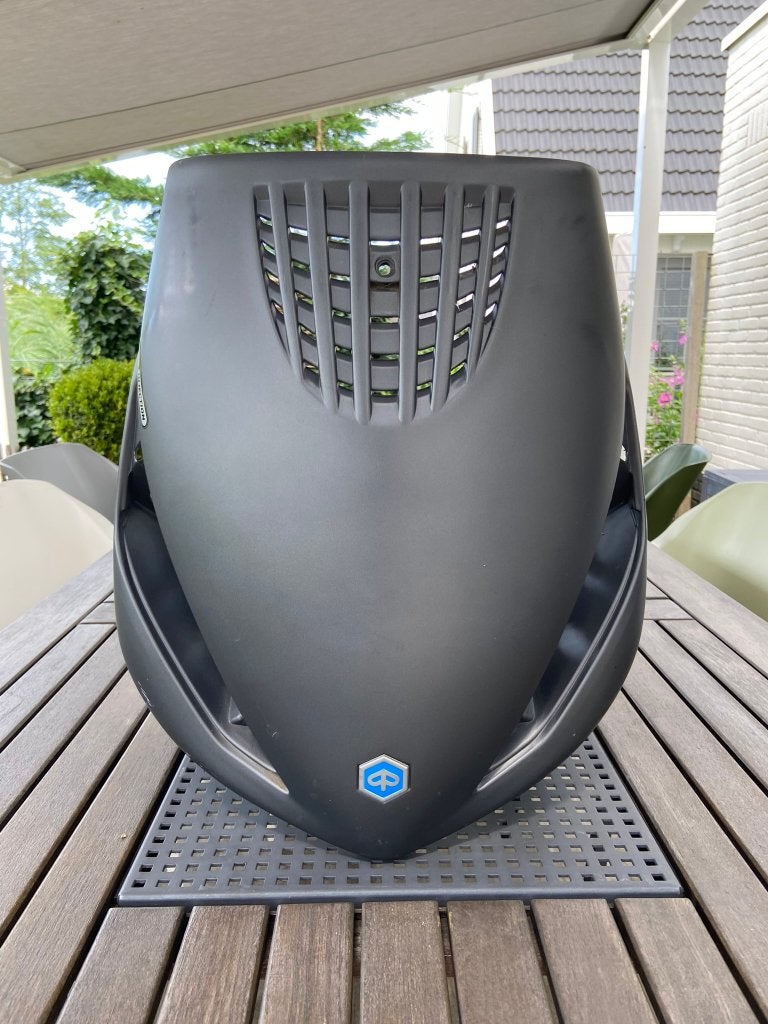 Piaggio Zip voorkap (origineel Piaggio) – met lakschade, Fietsen en Brommers, Ophalen of Verzenden, Gebruikt, Kap, Piaggio