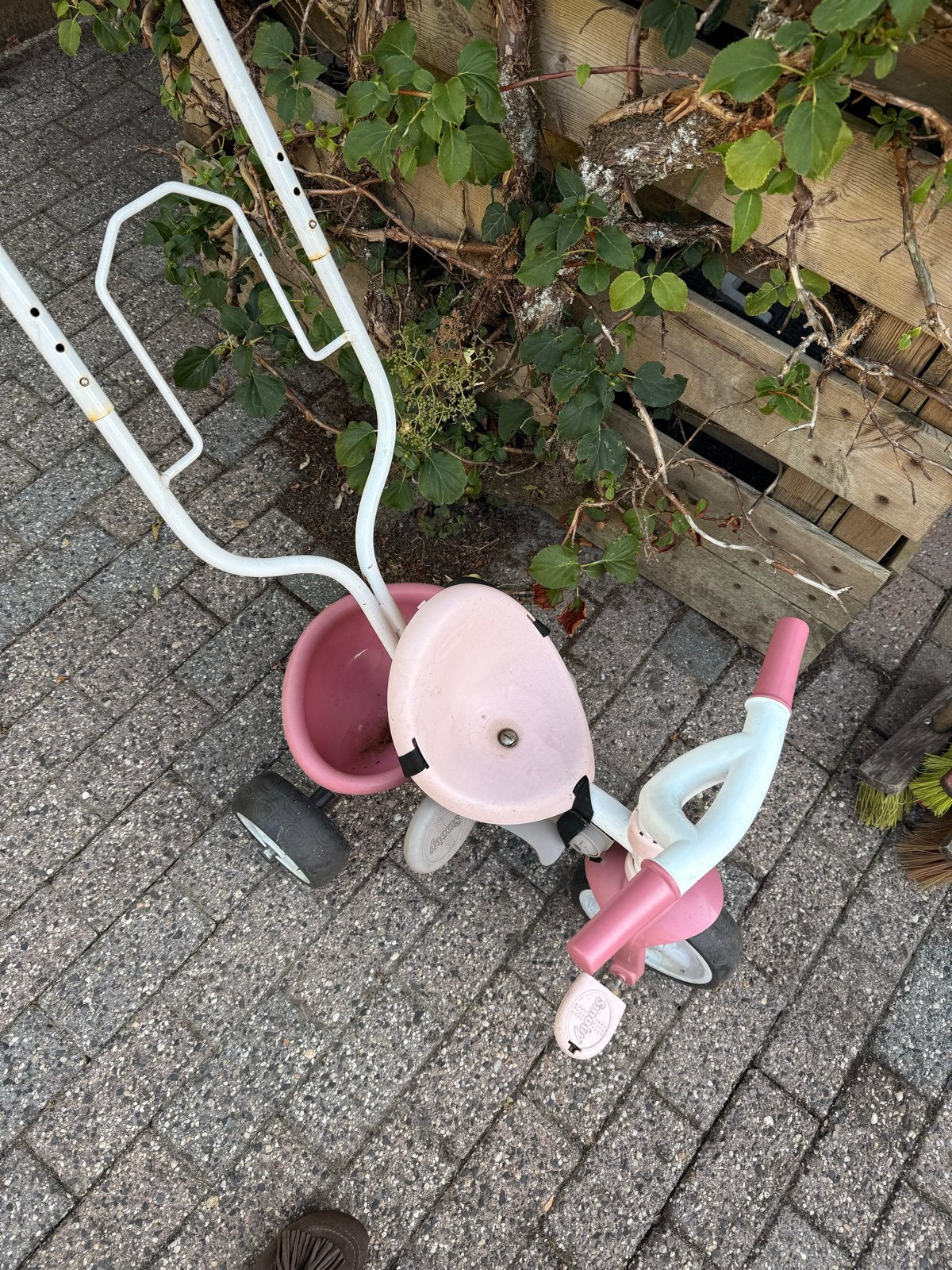 Roze loopfietsje met duwstang smoby, Ophalen, Gebruikt, Loopfiets