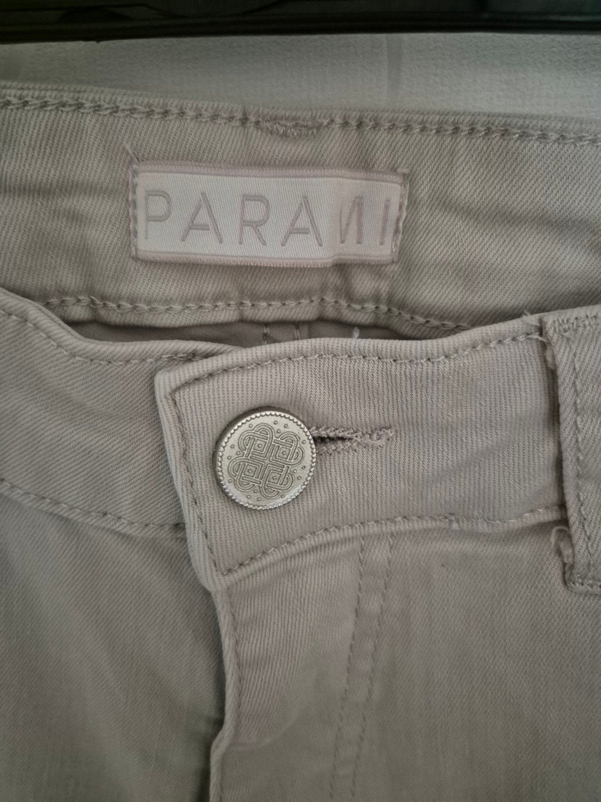 ParaMi  damesbroek W38, L30, Kleding | Dames, Ophalen of Verzenden, Zo goed als nieuw, Beige, Lang