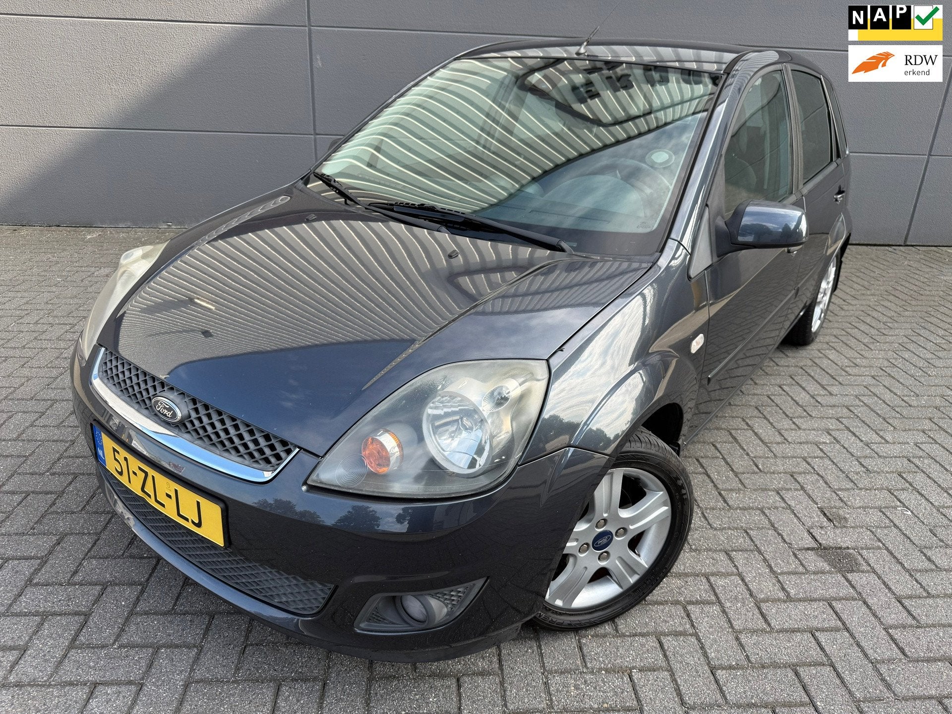 Ford Fiesta 1.3-8V Futura*AIRCO*APK*NAP*ELK-RAAM, Auto's, 1299 cc, 4 cilinders, Bedrijf, Handgeschakeld