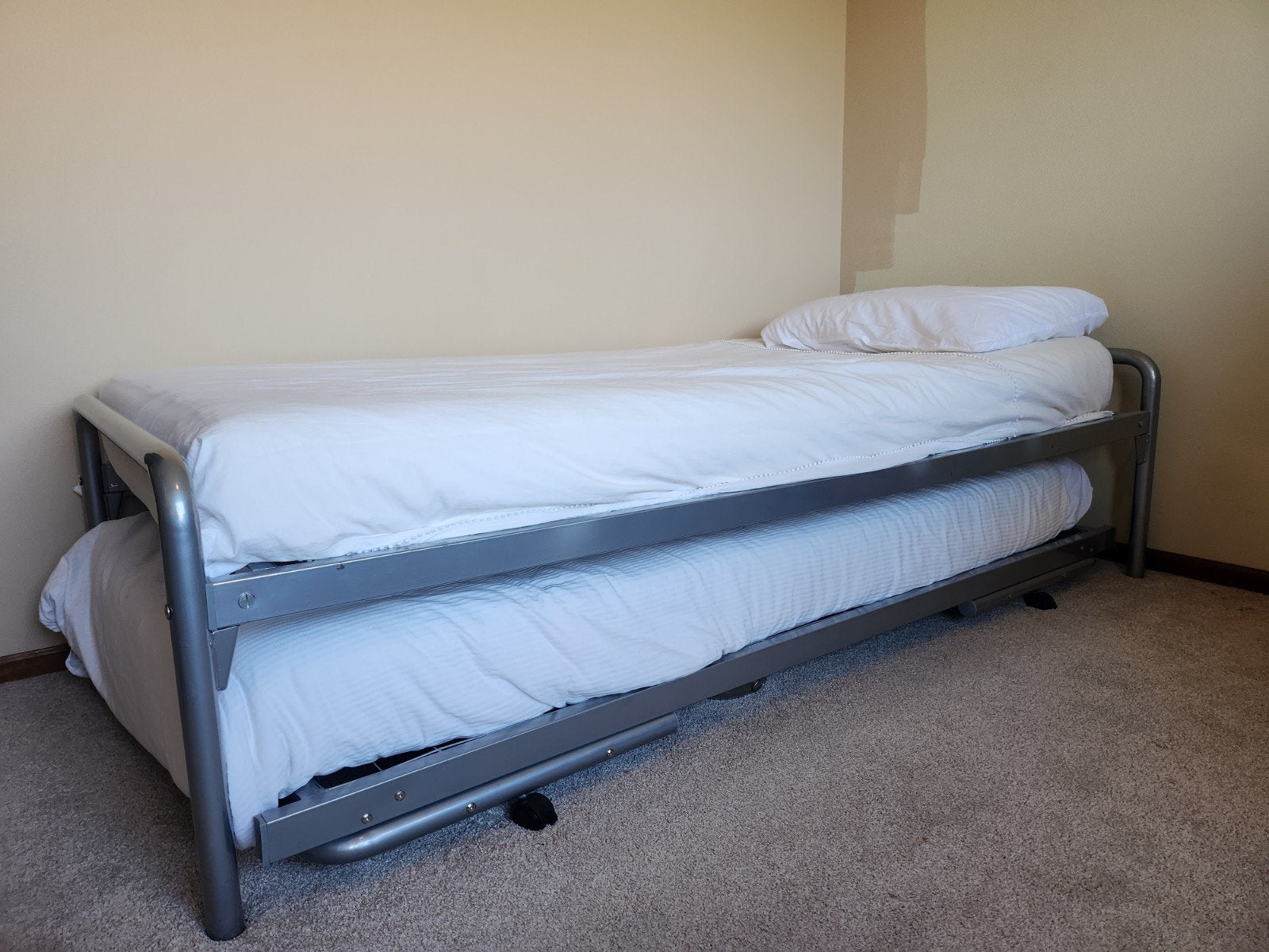 Uitschuifbaar logeerbed, Huis en Inrichting, Slaapkamer | Bedden, Ophalen, 90 cm, Tweepersoons, Metaal