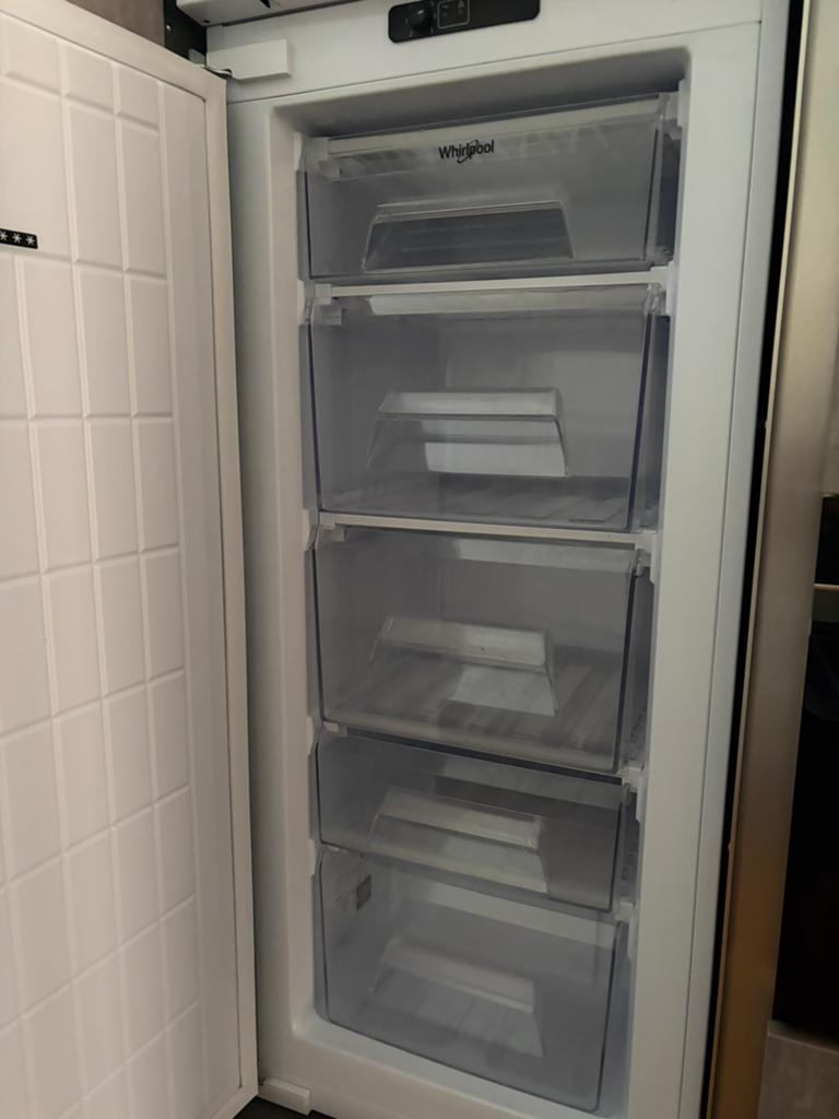 Whirlpool inbou vrieskast AFB 900, 120 tot 140 cm, Minder dan 60 cm, Zo goed als nieuw, Inbouw