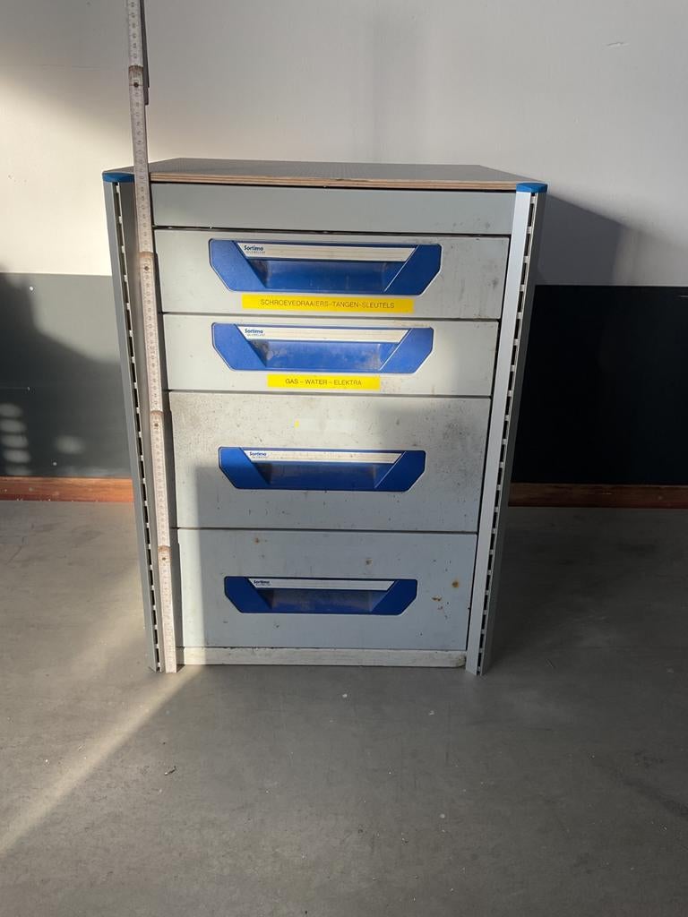 Voorraadkast/opbergruimte, Ophalen, 25 tot 50 cm, Minder dan 100 cm