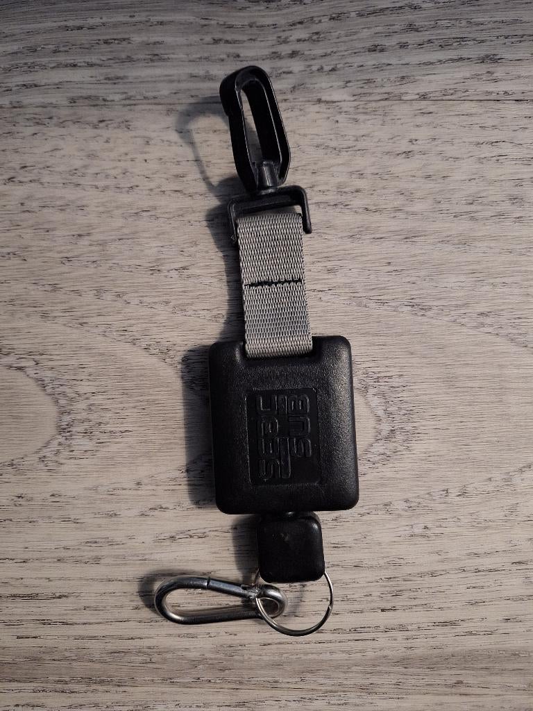 SEAC retractor inclusief rvs musketonhaak., Watersport en Boten, Duiken, Ophalen of Verzenden, Gebruikt, Overige typen