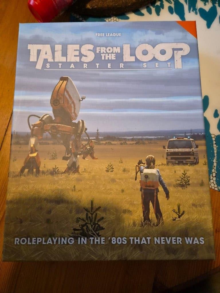 Tales from the Loop starter set, Ophalen of Verzenden, Zo goed als nieuw