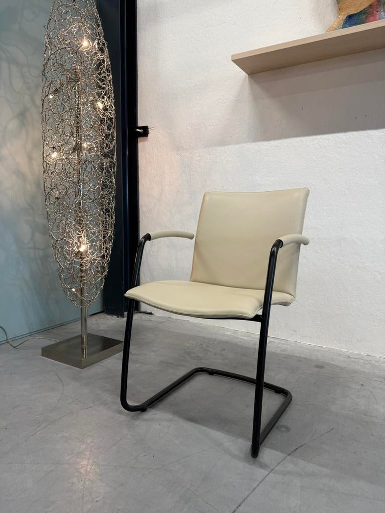 (1) Nieuw Leolux Freyr eetkamerstoel Off white leer stoel, Leolux, Overige kleuren, Nieuw, Leer