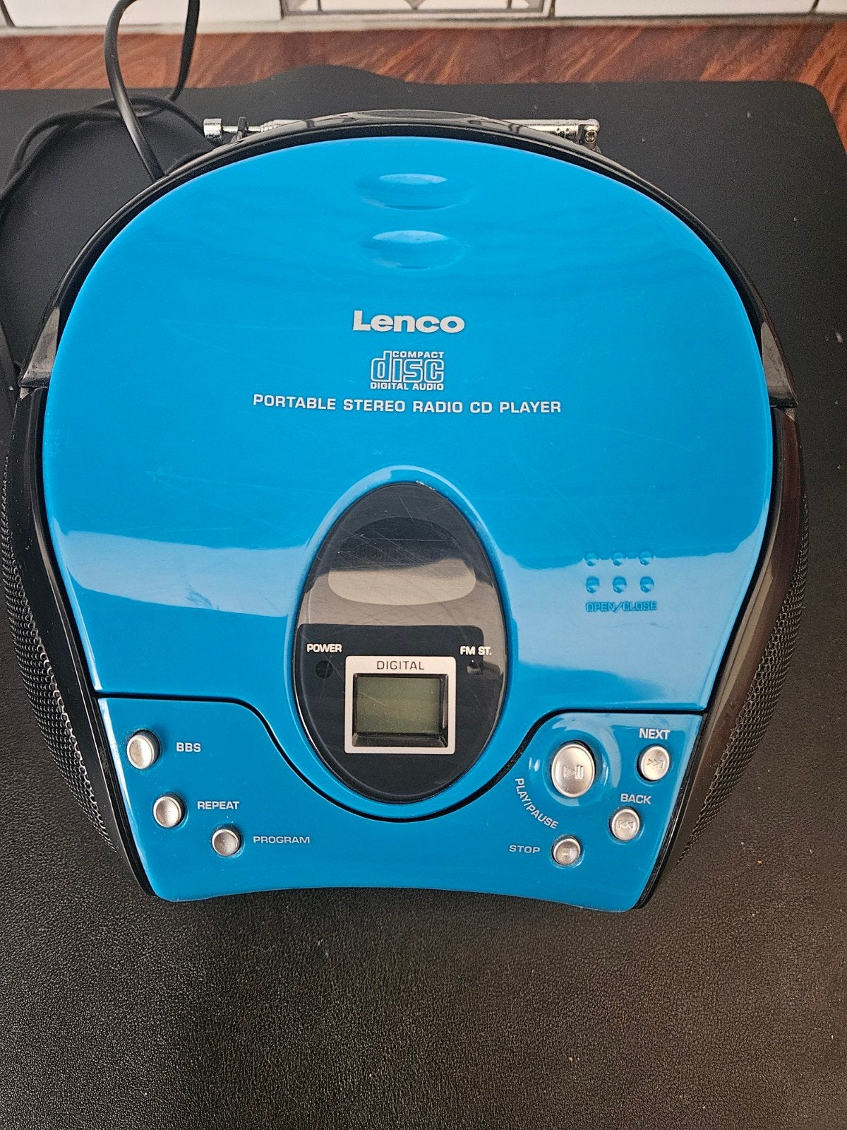 Lenco Radio- en CD speler, Ophalen of Verzenden, Overige merken, Met radio