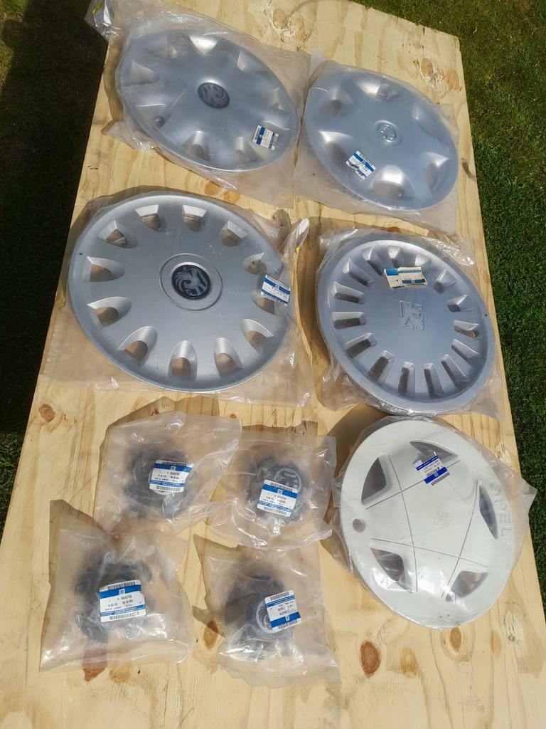 Opel en Vauxhall wieldoppen, Auto diversen, Wieldoppen, Ophalen, Nieuw