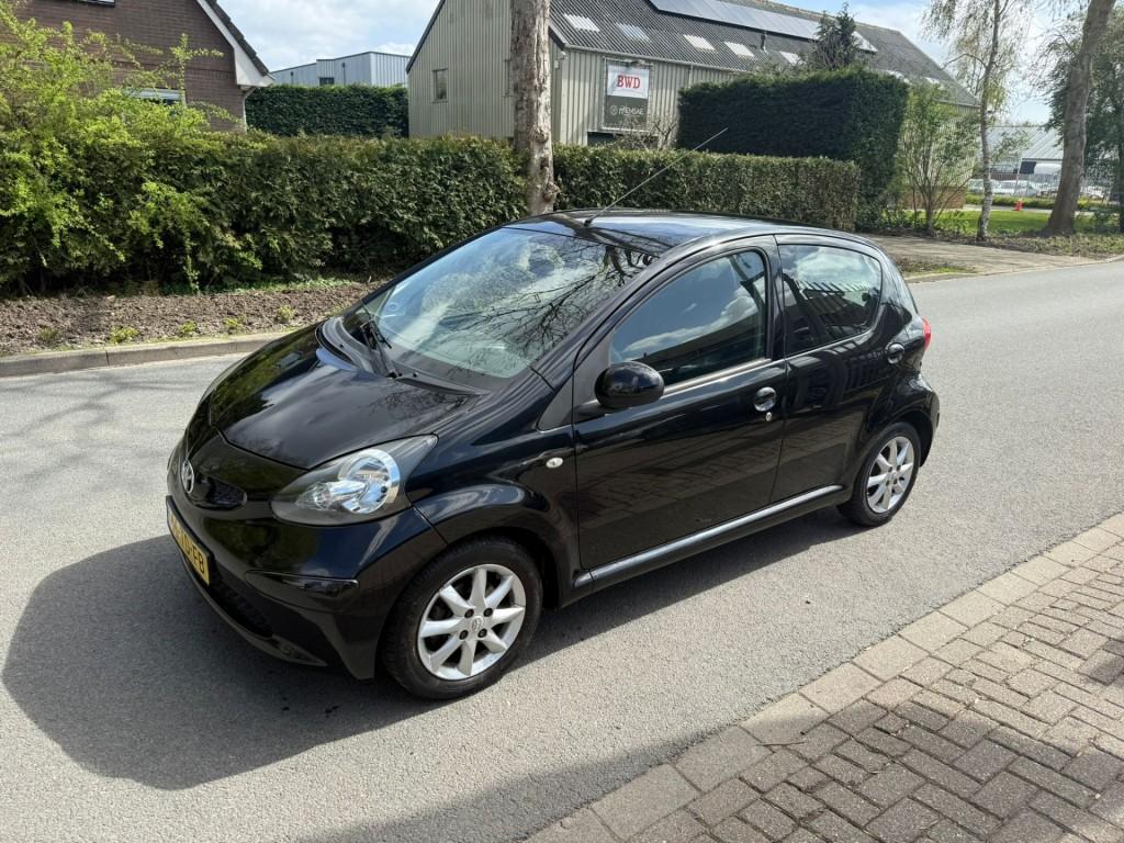 Toyota AYGO 1.0-12V+, Voorwielaandrijving, Gebruikt, Huisgarantie, Met garantie (alle)