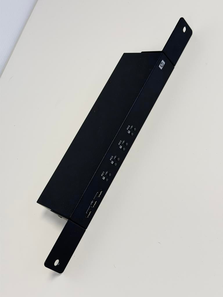 HP 1x4 USB PS2 KVM Console Switch Rackmount 4 Poorts zgan, Ophalen of Verzenden, Zo goed als nieuw, H, H
