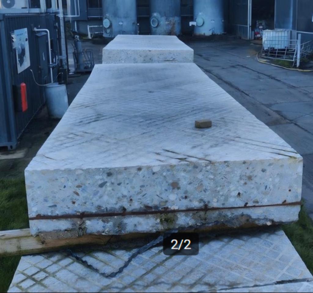 Gebruikte betonplaten 10€/m2, super sterk, 21 stuks, Ophalen, Gebruikt