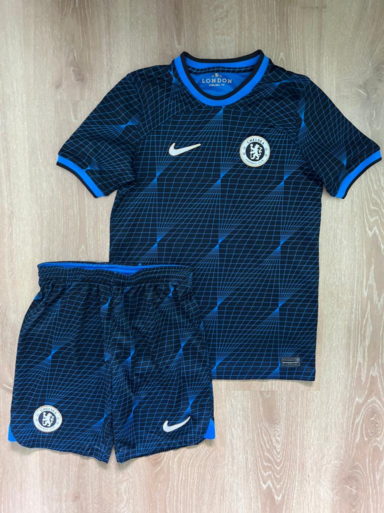 Chelsea uittenue Nike 23/24 maat 147, Jongen of Meisje, Sport- of Zwemkleding, Ophalen of Verzenden, Zo goed als nieuw