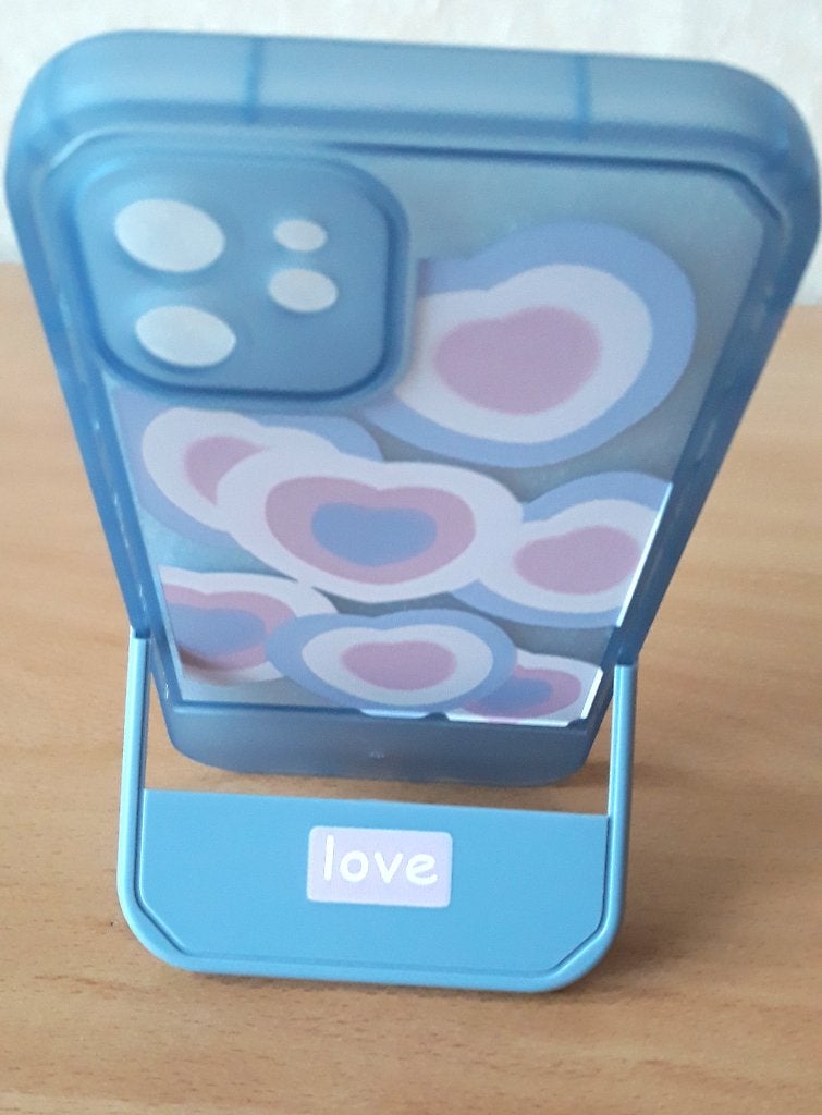 Nieuw Iphone 14 hoesje met standaard -Blauw met roze hartjes, Blauw, Nieuw, Hoesje of Tasje, Met standaard