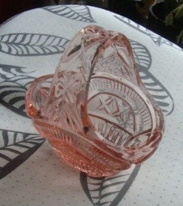 oud roze glas / bon bon schaaltjes / mandje - puntgaaf, Antiek en Kunst, Ophalen of Verzenden