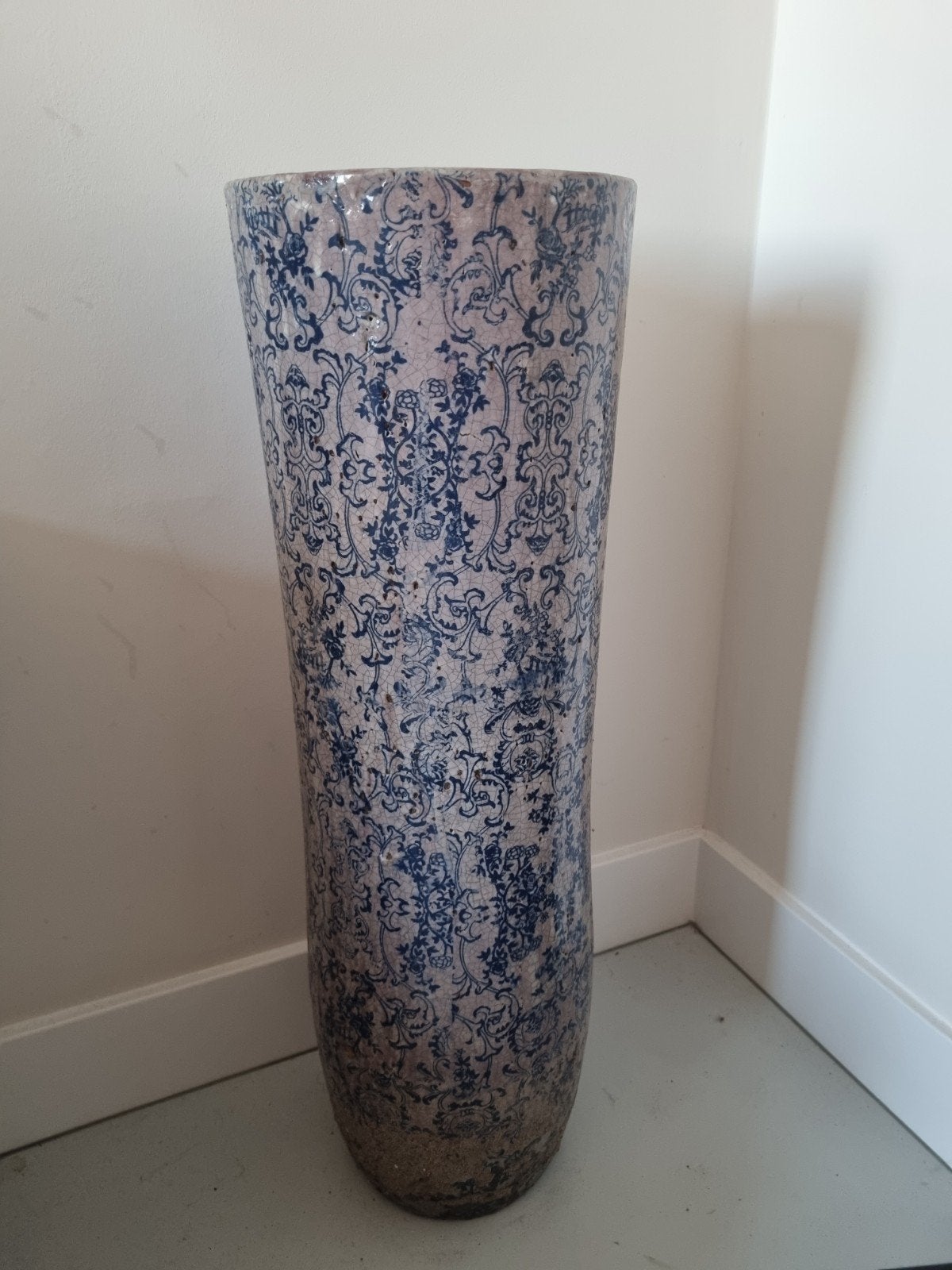 Hoge plantenpot met blauw-wit patroon, 80 cm, Tuin en Terras, Gebruikt, Rond, Binnen, Aardewerk