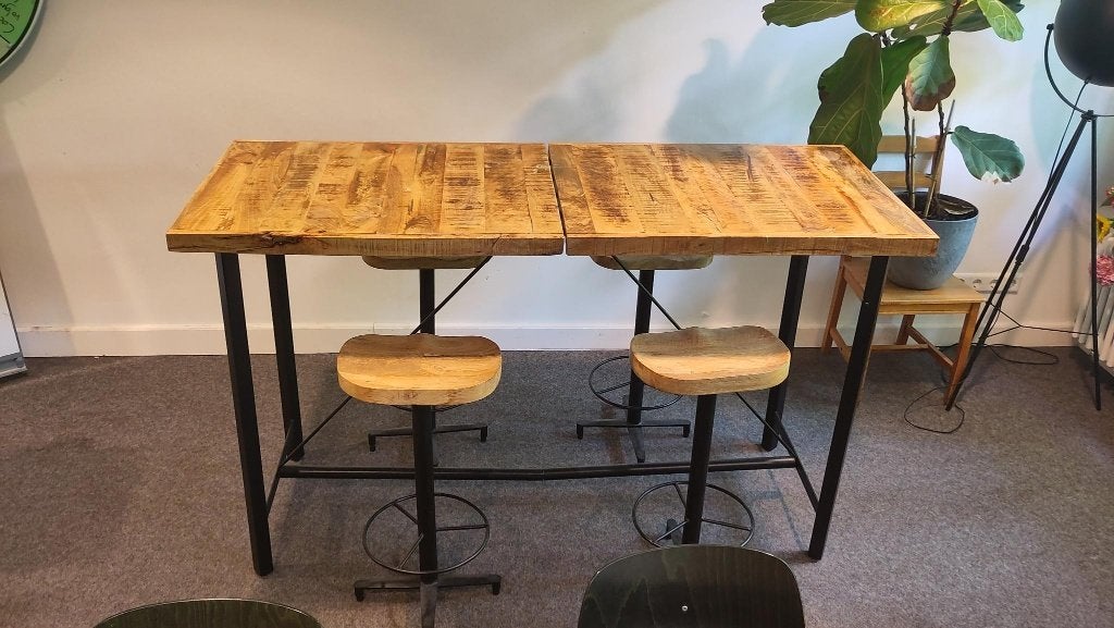 Houten bartafel met zwart onderstel, Huis en Inrichting, Barren, Ophalen, Gebruikt, Inclusief barstoelen