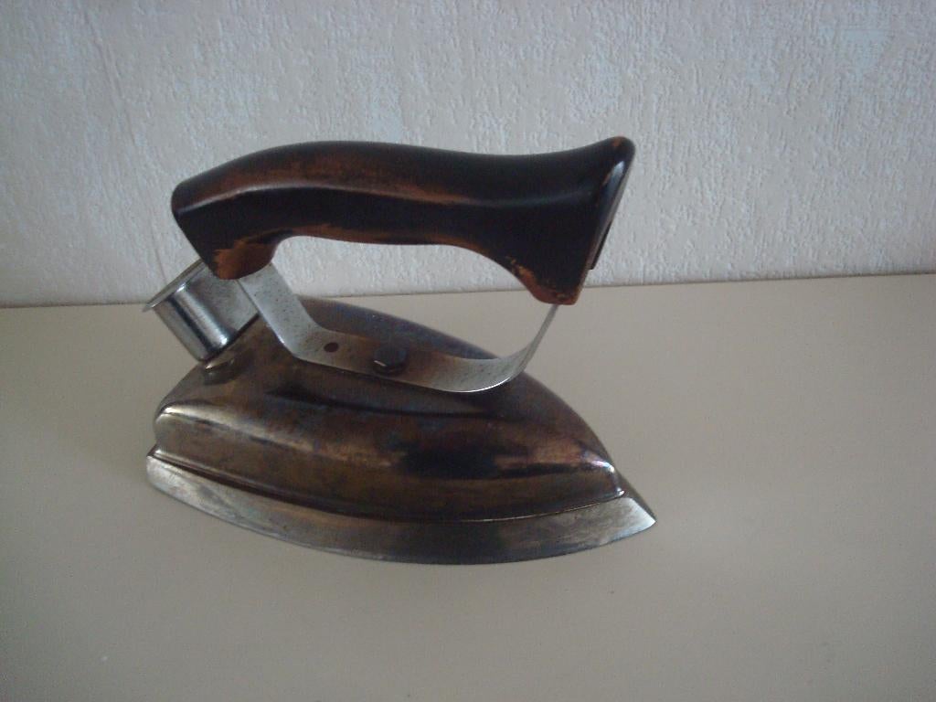 Strijkijzer elektrische antiek, Antiek en Kunst, Curiosa en Brocante, Ophalen of Verzenden