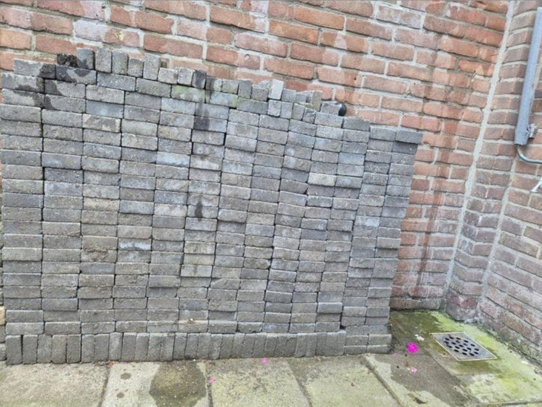 Stenen 10x10x4 cm - 860 stuks + halve stenen, Tuin en Terras, Tegels en Klinkers, Ophalen, Gebruikt, 5 tot 10 m²