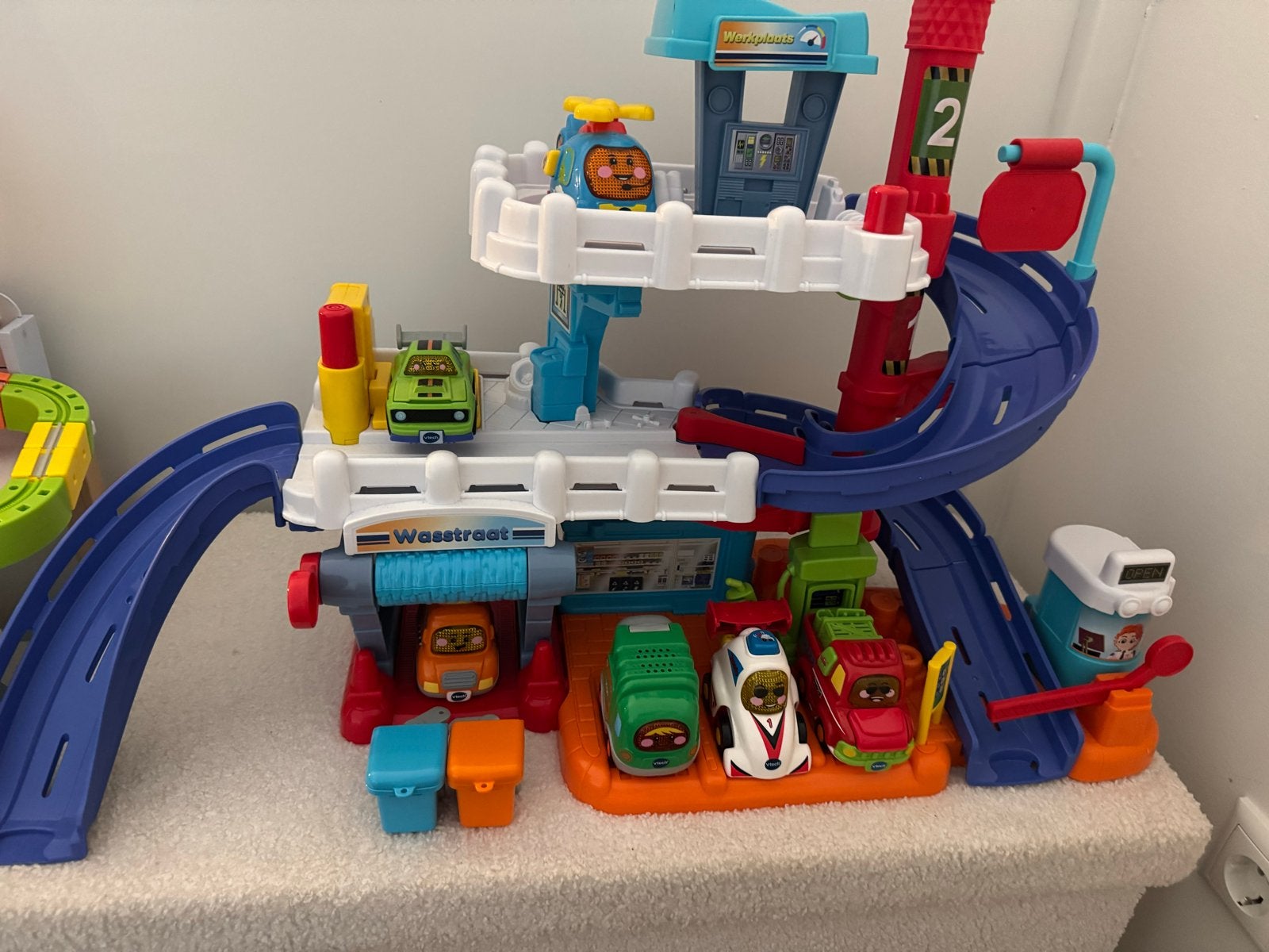 VTech Toet Toet Auto Garage met extra auto's, Ophalen of Verzenden, Gebruikt, 2 tot 4 jaar