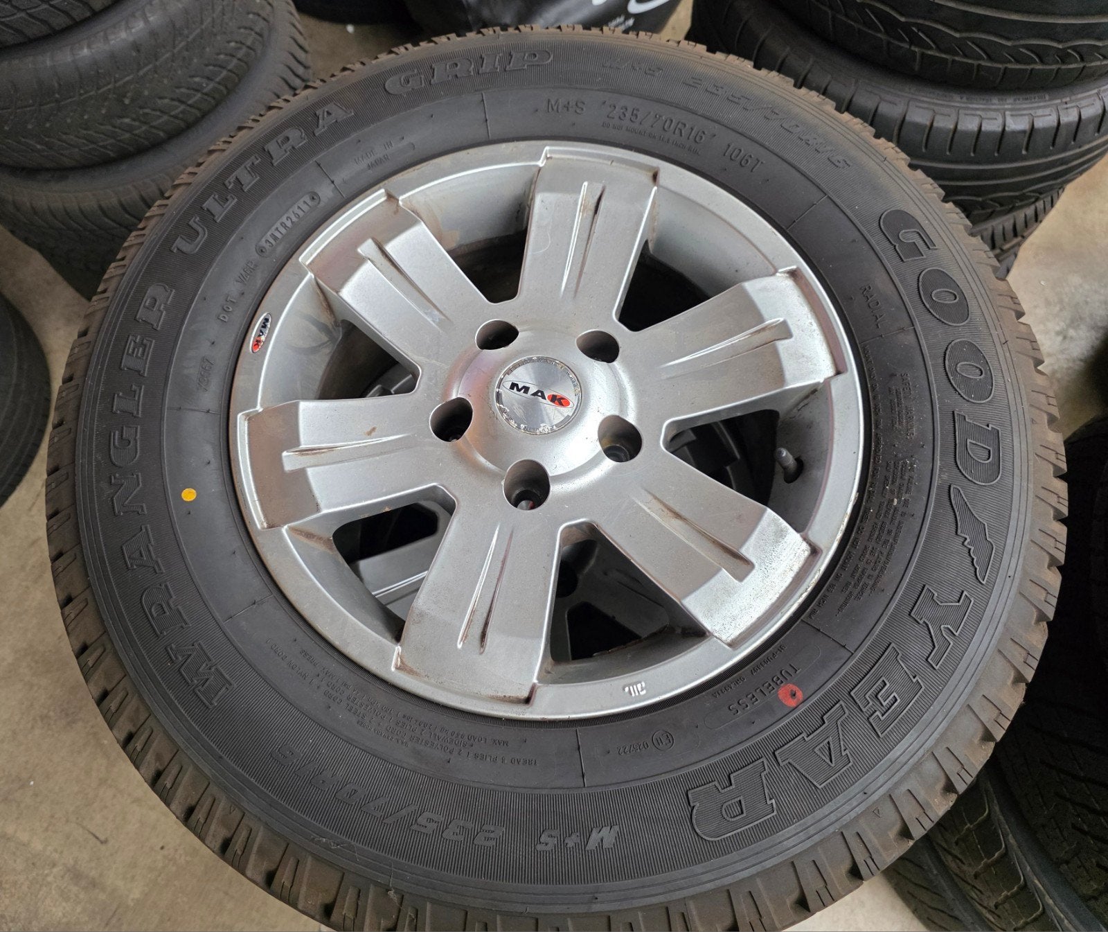 235/70R16 All Season/winter banden, MAK alu voor Jeep, Auto-onderdelen, Banden en Velgen, Ophalen, Gebruikt, 16 inch, Banden en Velgen