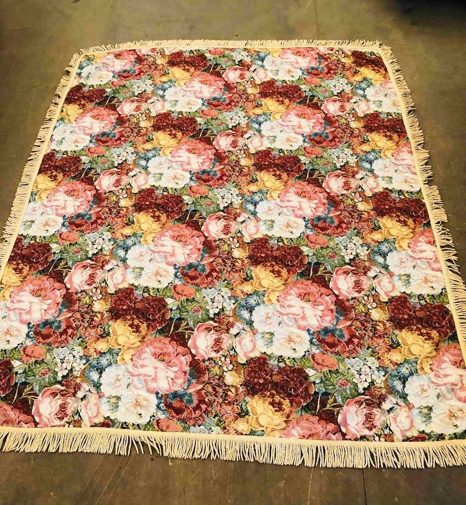 Grand foulard / woondeken met rozen 190/162 cm