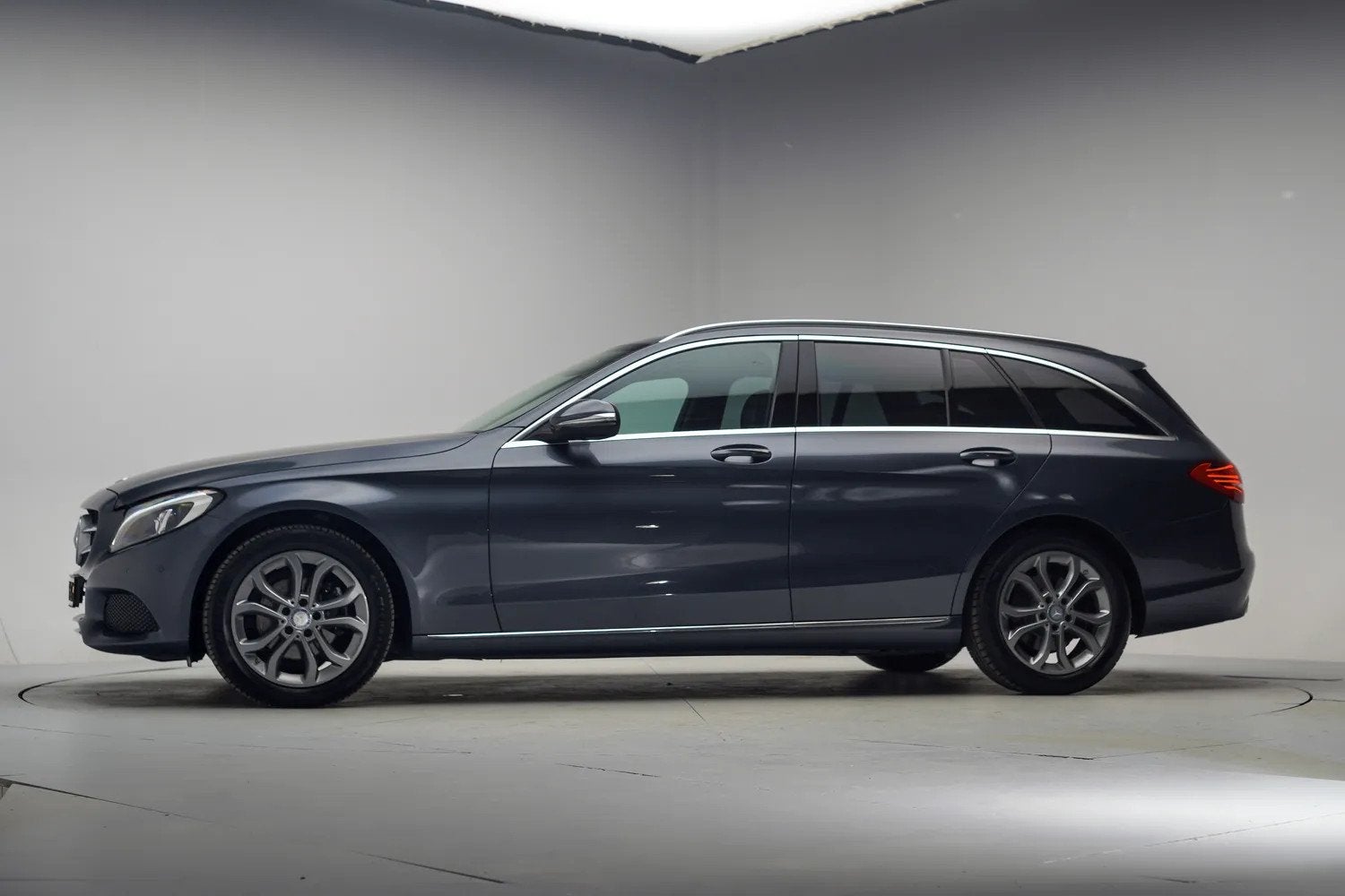 Mercedes-Benz C-Klasse 180 Prestige [ Trekhaak Burmester Nav, Automaat, Achterwielaandrijving, 1395 kg, 5 stoelen