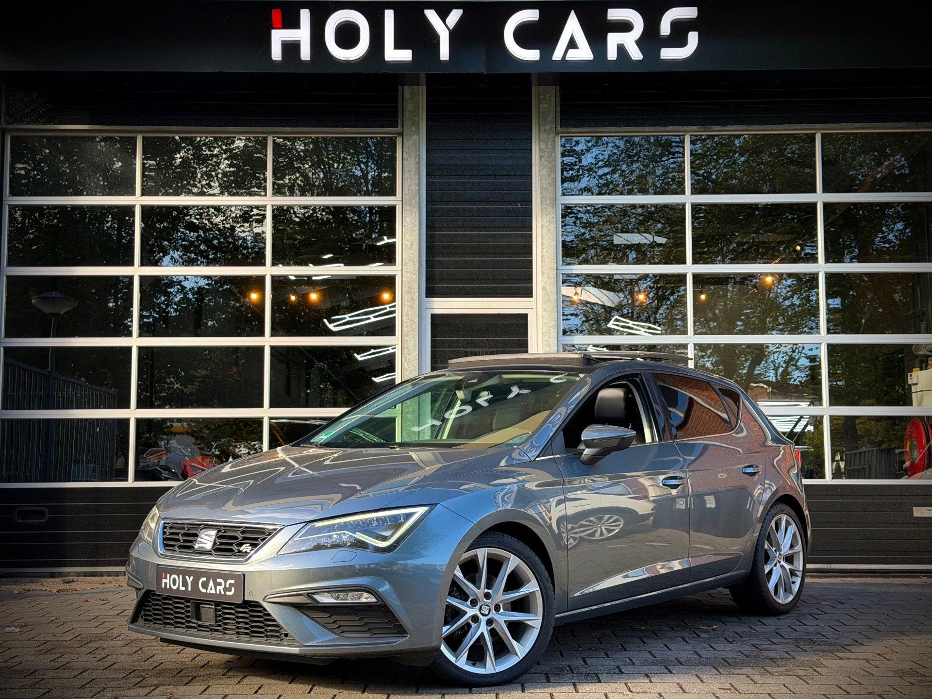 Seat Leon 1.5 TSI FR | PANO | CARPLAY | KEYLESS | LED | NAVI, Auto's, Euro 6, 4 cilinders, 150 pk, 620 kg