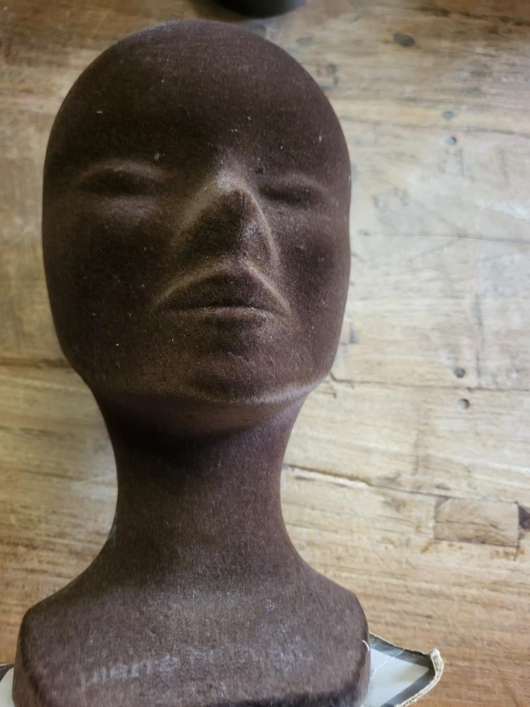 Vintage Mannequin Hoofd - Bruin Vilt - 30 cm, Vintage, Gebruikt, Ophalen of Verzenden, Bruin