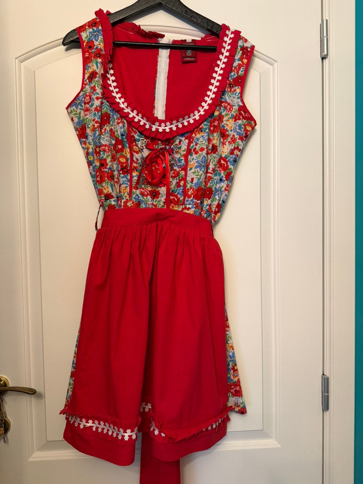 Rood-bloemige oktoberfest jurk, Ophalen, Carnaval, Maat 42/44 (L), Zo goed als nieuw